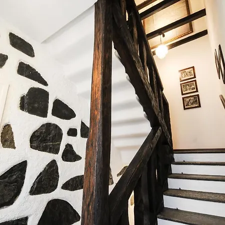 Casa Vasconi * تْشيرنوبيو
